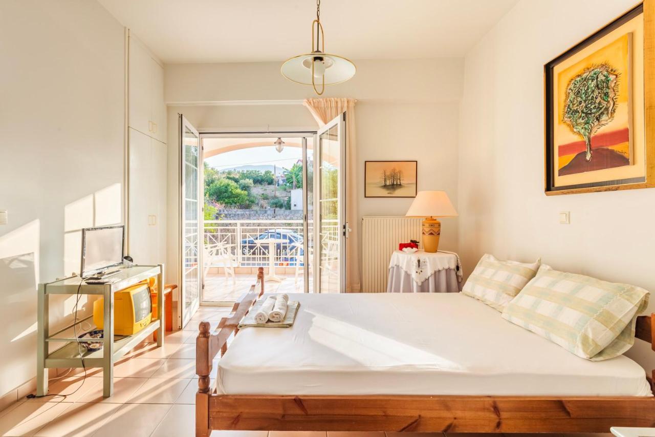 Casa Nebari Seaside Retreats - Fully Equipped, Ideal Spot Petalidi Exterior photo
